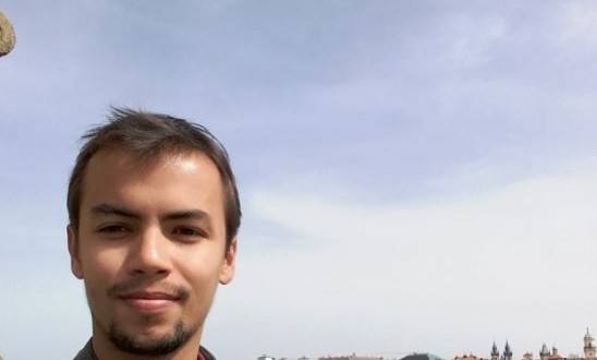 André Felipe Vieira Colares, de 24 anos, foi encontrado com um corte profundo no pescoço e os dois olhos furados