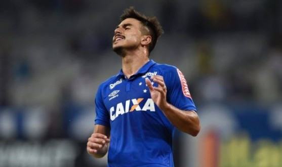 Brasileirão - Cruzeiro erra, é derrotado e recebe vaias no Mineirão
