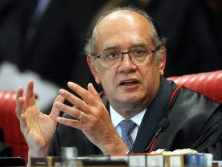 O presidente do Tribunal Superior Eleitoral (TSE), ministro Gilmar Mendes, solicitou formalmente ao ministro da Justiça, Alexandre Moraes, que a Polícia Federal atue nas investigações envolvendo os assassinatos de candidatos a cargos eletivos nas eleições deste ano.