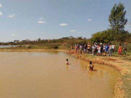 Montes Claros - Jovem de 18 anos morre afogado em lagoa próximo ao bairro Jaraguá - Foto: D. Prates