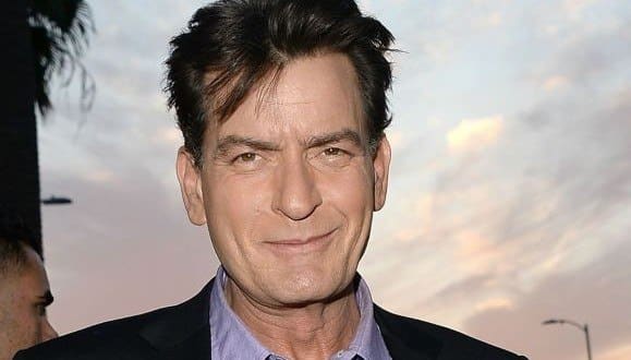 Ator Charlie Sheen convida outros famosos a revelar se têm Aids