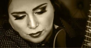 Poços-caldense de nascimento, mas radicada em Montes Claros, Deborah Rosa se apresenta no próximo domingo, no palco da Praça da Matriz