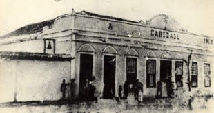 Primeira sede da Santa Casa, cujo prédio, situado na atual Praça Doutor Carlos, ficou pronto em 1877.