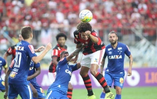 Brasileirão 2016 - Cruzeiro perde de virada do Flamengo
