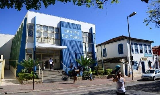 Cultura Moc - Espetáculo “A menina dos olhos de fogo” é a atração deste final de semana no Centro Cultural‏