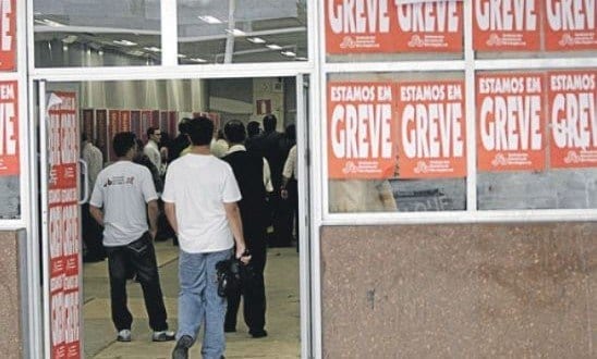 Em greve - Bancários e Fenaban têm nova rodada de negociação à tarde