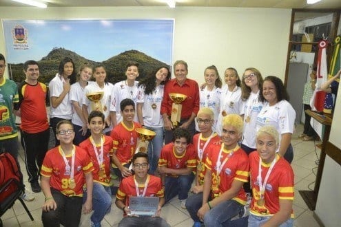 Montes Claros - Campeões nacionais de handebol são homenageados na Prefeitura