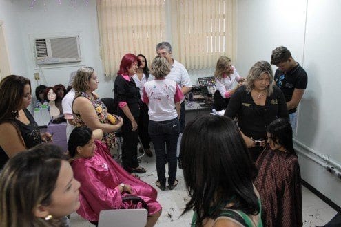 Cortes de cabelos e doação para confecção de perucas para pacientes em tratamento no Dilson Godinho mais uma vez será realizado no Hospital