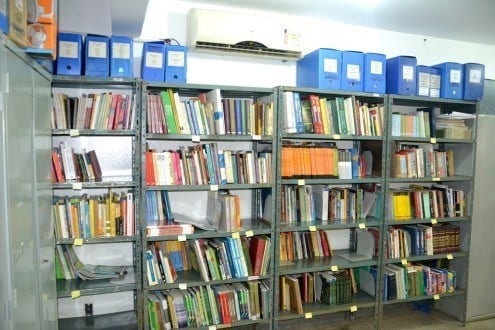 Biblioteca Central da Unimontes recebe 4 mil novos títulos