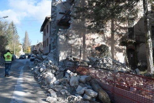 Itália começou a avaliar os danos do segundo grande terremoto