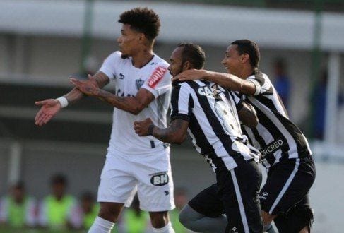 Brasileirão 2016 - Atlético leva gol no fim e é derrotado pelo Botafogo