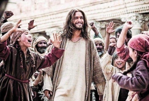 Jesus. Obra percorre momentos da vida de Cristo; elenco desconhecido é um dos trunfos da série