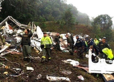 Tragédia de Chapecó - Clima e localização dificultam ação de resgate de vítimas do voo