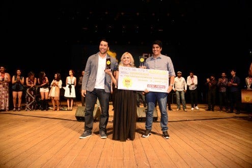 Cynthia Melo subiu ao palco com a canção gospel “Ressuscita-me”, de Anderson Freire