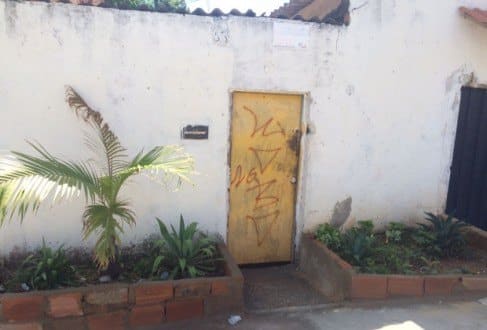 MG - Homens invadem casa e matam garota de 18 anos com 12 tiros