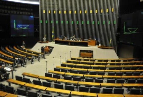 Deputados articulam derrubar pacote anticorrupção no plenário