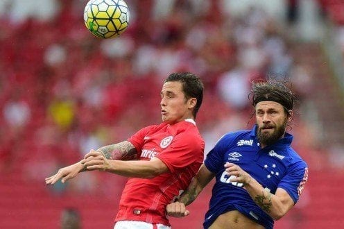Brasileirão 2016 - Cruzeiro vai mal contra o Intrenacional