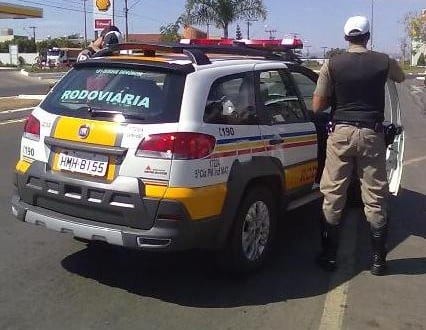MG - Polícia Rodoviária Militar pede a motoristas que tenham cuidado redobrado nas estradasMG - Polícia Rodoviária Militar pede a motoristas que tenham cuidado redobrado nas estradas