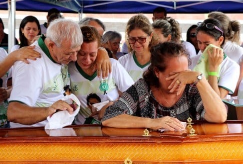 Gimenez foi velado no interior de São Paulo, e o clima entre mãe e esposa não foi nada pacífico