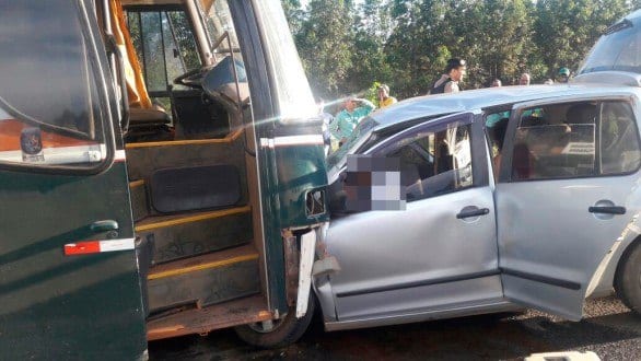 Norte de Minas - Três pessoas morrem em acidente entre ônibus e três carros