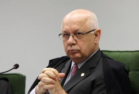 Ministro Teori Zavascki pode estar em avião que caiu em Paraty no Rio de Janeiro