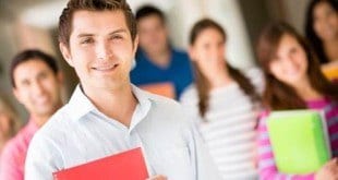 Programa de bolsas de estudo facilita acesso ao ensino básico e superior em Montes Claros