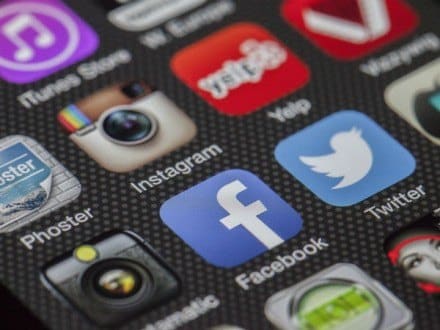 Redes sociais prejudicam relações com amigos e família
