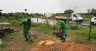Montes Claros - Instalações irregulares são retiradas de parque no Conjunto Habitacional José Correa Machado