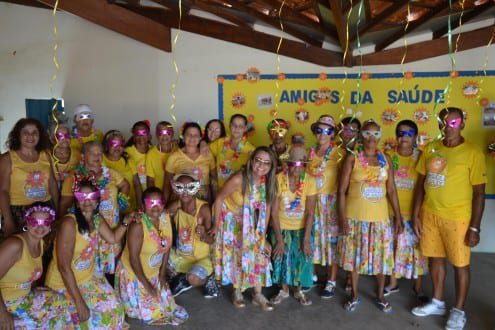 Montes Claros - CRAS São Judas promove carnaval para idosos