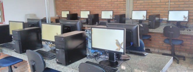 Escolas estaduais recebem novos computadores e outros equipamentos