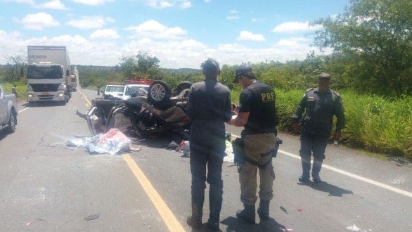 Norte de Minas - Grave acidente deixa três pessoas mortas em Engenheiro Navarro - Foto: Corpo de Bombeiros 