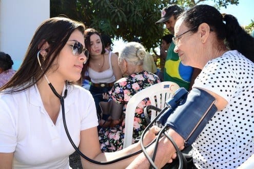 Montes Claros - Evento chama a atenção da população para a prevenção ao câncer