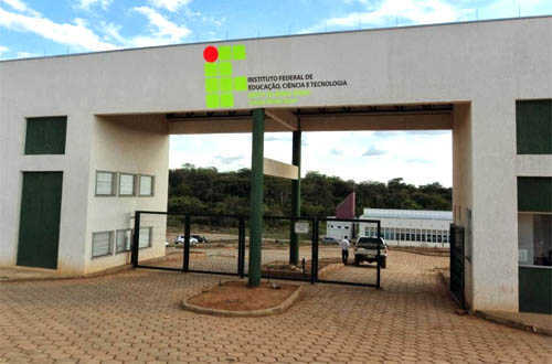 IFNMG divulga processo seletivo para contratação de professores substitutos para as áreas de Biologia, Matemática e Física