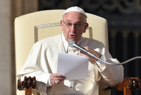 'Há corrupção no Vaticano, mas estou em paz', afirma o papa Francisco