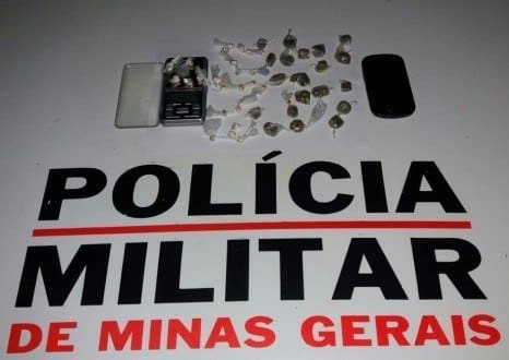 Montes Claros - PM prende homem por envolvimento com o tráfico de drogas no bairro Chiquinho Guimarães