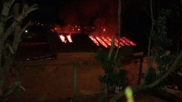 Norte de Minas - Casa de prima de acusado de atirar contra Sargento da PM em Jaíba é incendiada