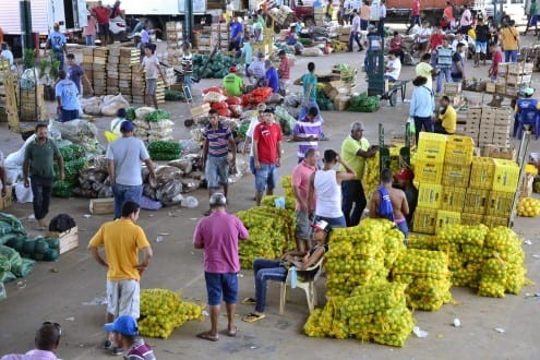 Montes Claros - Prefeitura de Montes Claros discute com produtores melhorias para a CEANORTE