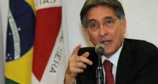 STF retoma julgamento que decidirá futuro de Pimentel nesta quinta