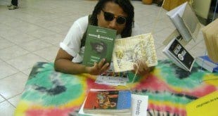 Adilson Cardoso é Artista Plástico, Dramaturgo, Cronista do Jornal Montes Claros e Poeta.