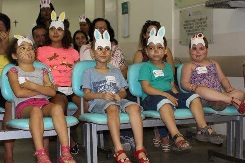 Montes Claros - Crianças da oncologia da Santa Casa, ganham festa da Páscoa