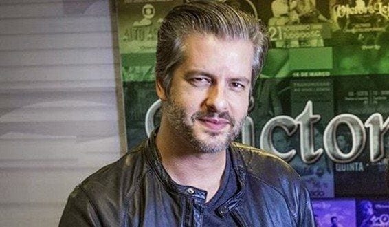 Após ser indiciado, cantor Victor se defende de agressão em vídeo: 'faria de novo'