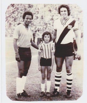 Valdir Santos ou Valdirzinho para os amigos nasceu em 24 de setembro de 1955