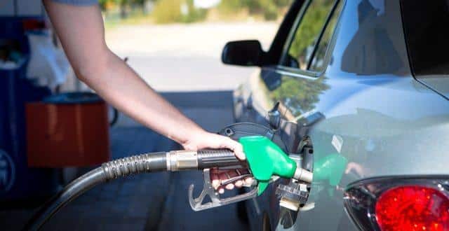 Governo de Minas quer elevar alíquota de ICMS da gasolina e do álcool