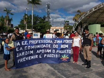 Norte de Minas - 30º BPM realiza marcha de prevenção às drogas em Januária