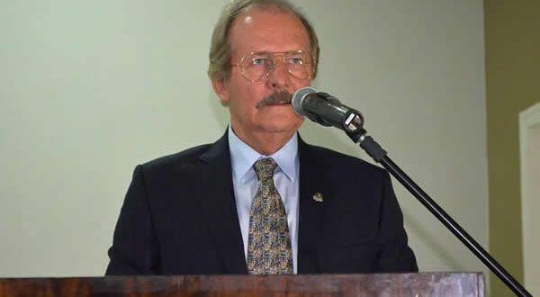 Newton Figueiredo