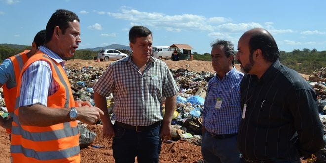 Montes Claros - Comissão de Meio Ambiente visita aterro sanitário
