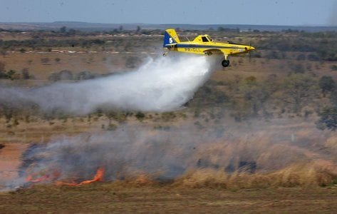 A Semad mantém contrato de aluguel de aeronaves, sendo empregados até 10 aviões monoturbina modelos Air Tractor, com capacidade de lançamento de 1.500 a 3.000 litros de água. 