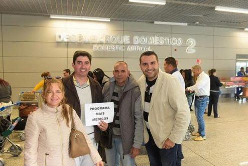 MG - Minas Gerais recebe 54 médicos cubanos