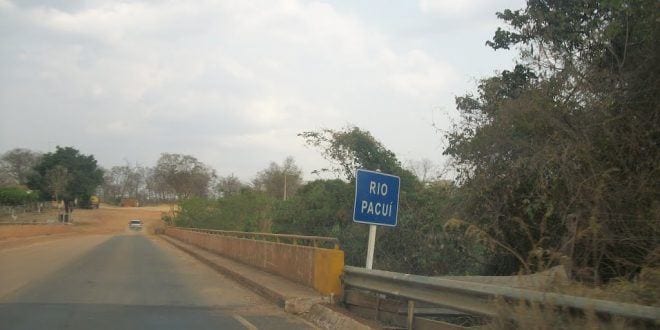 Montes Claros - Captação de Água do Rio Pacuí para o abastecimento de Montes Claros