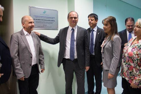Montes Claros - Ministro da saúde conhece instalações da radioterapia do Hospital Dilson Godinho